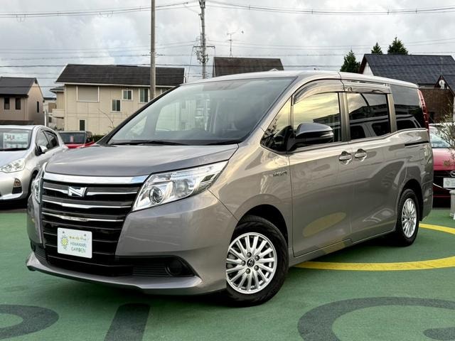 Toyota NOAH 2015 — фото автомобиля 1
