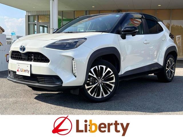 Toyota YARIS CROSS 2022 — фото автомобиля