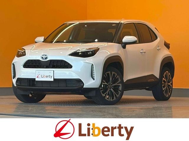 Toyota YARIS CROSS 2023 — фото автомобиля