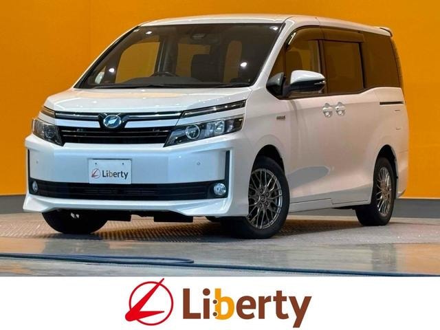 Toyota VOXY 2016 — фото автомобиля
