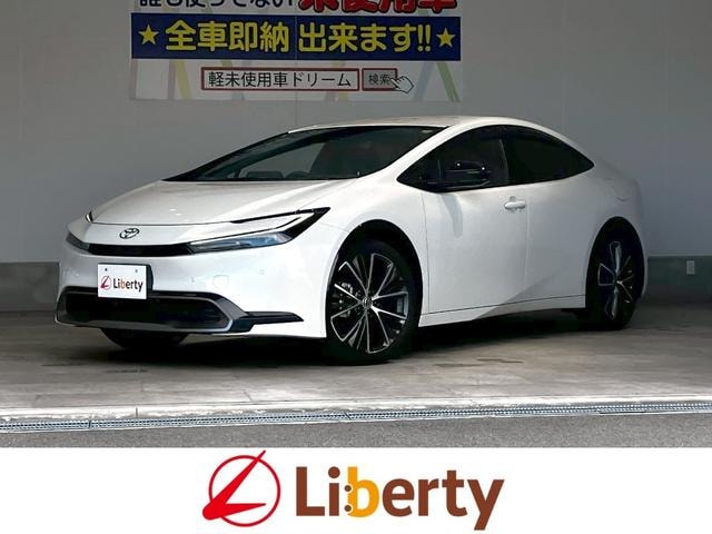 Toyota PRIUS 2023 — фото автомобиля 1