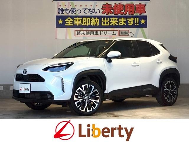 Toyota YARIS CROSS 2025 — фото автомобиля