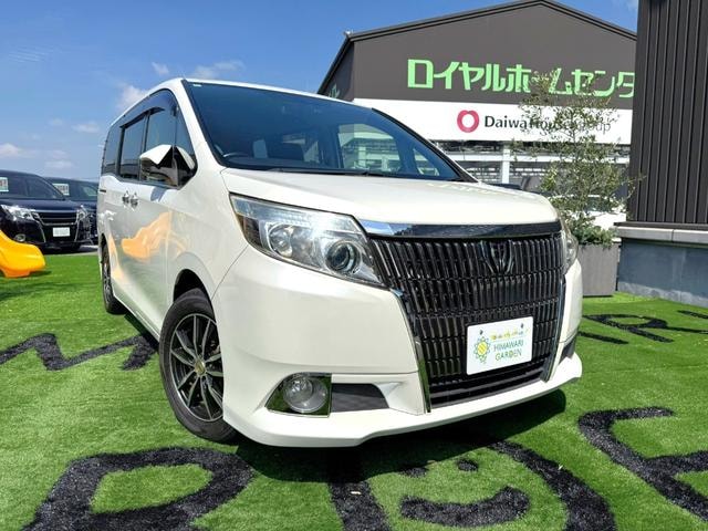 Toyota ESQUIRE 2014 — фото автомобиля 1