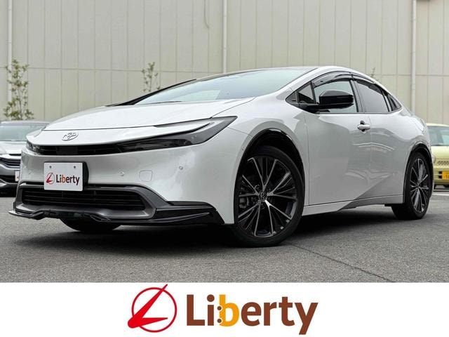 Toyota PRIUS 2023 — фото автомобиля