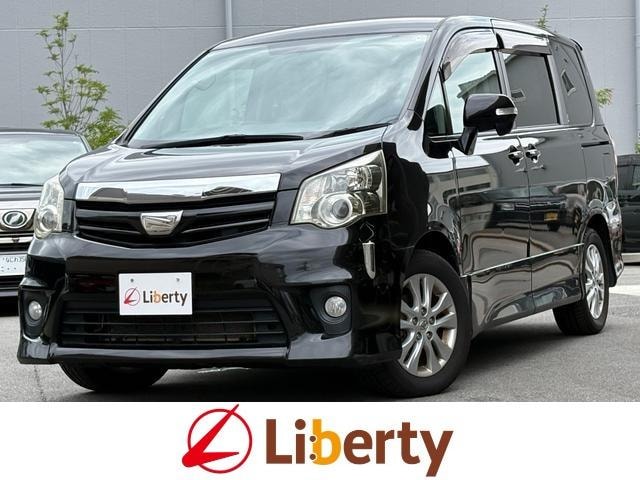 Toyota NOAH 2010 — фото автомобиля 1