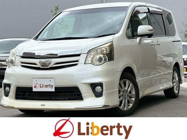 Toyota NOAH 2011 — фото автомобиля 1