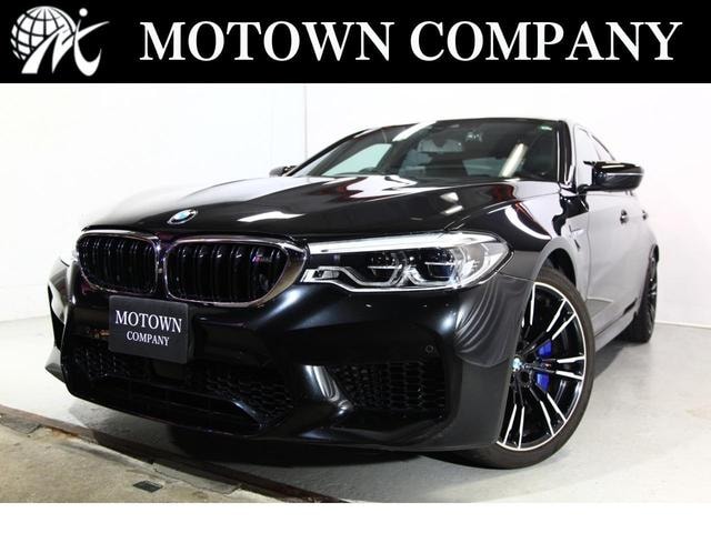 Bmw M5 2018 — фото автомобиля 1