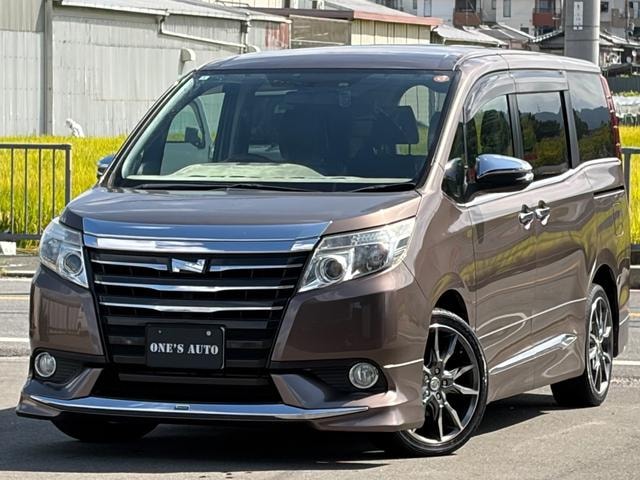 Toyota NOAH 2014 — фото автомобиля 1