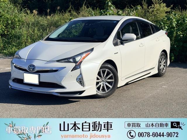 Toyota PRIUS 2016 — фото автомобиля 1