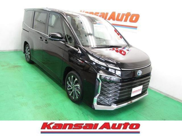 Toyota VOXY 2025 — фото автомобиля 1