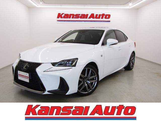 Lexus IS 2018 — фото автомобиля 1