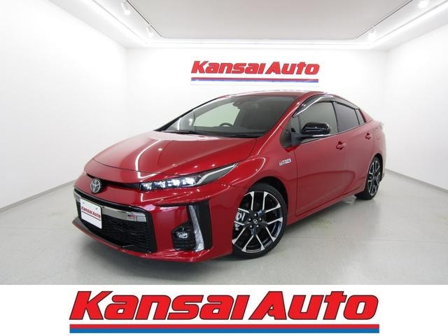 Toyota PRIUS PHV 2022 — фото автомобиля 1