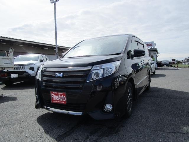 Toyota NOAH 2017 — фото автомобиля 1
