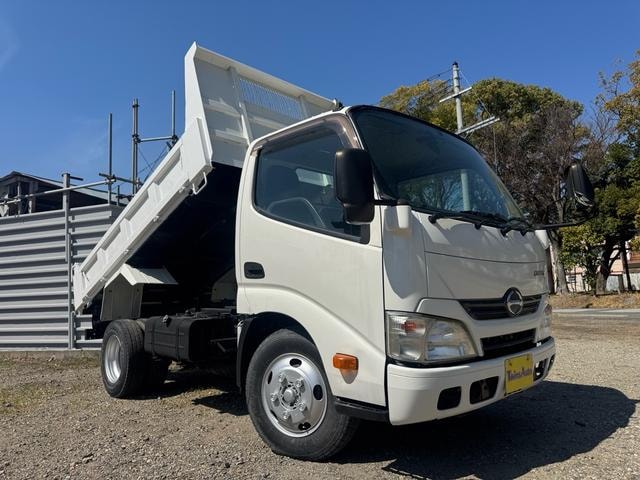 Hino DUTRO 2015 — фото автомобиля 1
