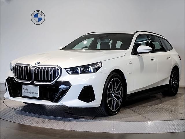Bmw i5 2025 — фото автомобиля
