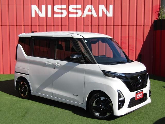 Nissan ROOX 2021 — фото автомобиля