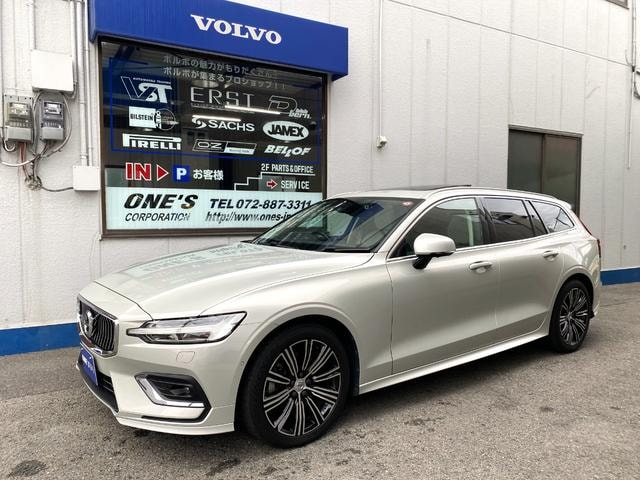 Volvo V60 2018 — фото автомобиля 1