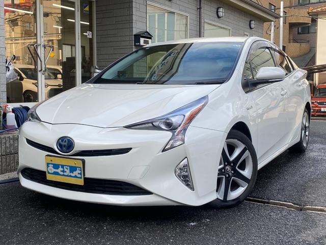 Toyota PRIUS 2016 — фото автомобиля 1