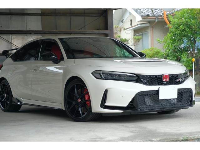 Honda CIVIC 2025 — фото автомобиля 1