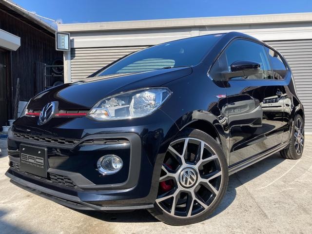Volkswagen UP! 2018 — фото автомобиля 1