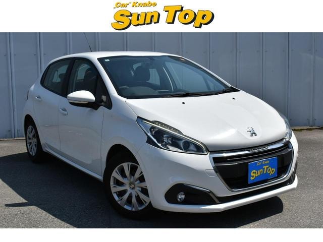 Peugeot 208 2016 — фото автомобиля