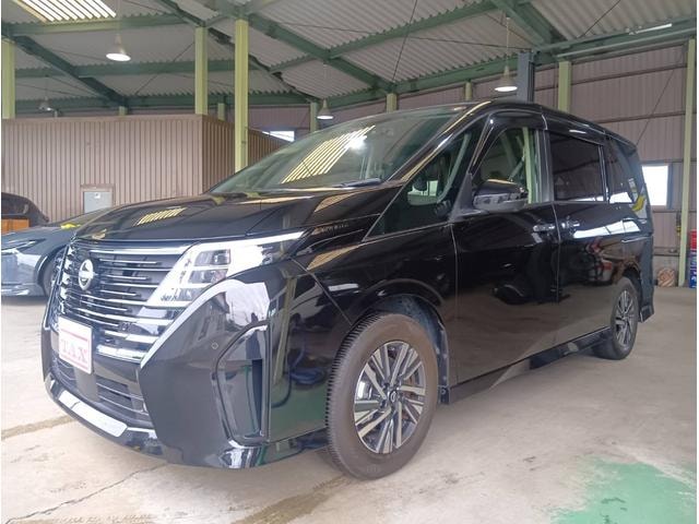Nissan SERENA 2024 — фото автомобиля 1