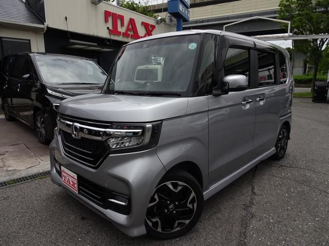 Honda N-BOX CUSTOM 2018 — фото автомобиля 1