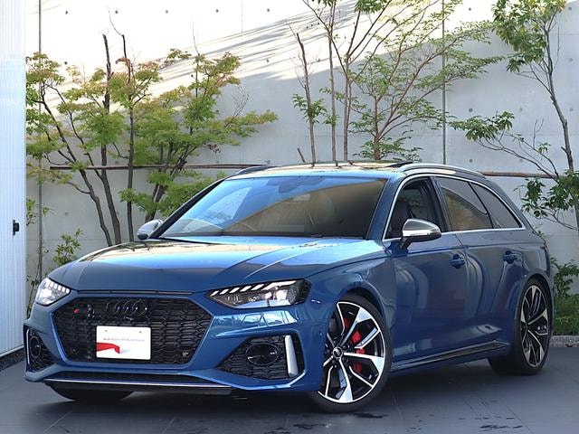 Audi RS4 AVANT 2023 — фото автомобиля