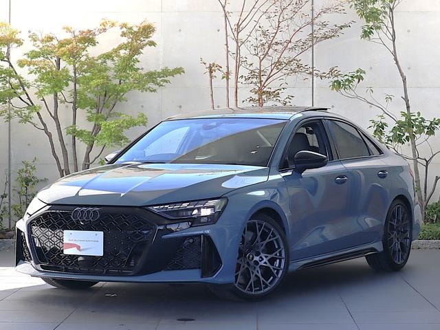 Audi RS3 2025 — фото автомобиля 1