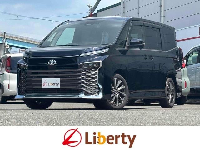 Toyota VOXY 2023 — фото автомобиля 1