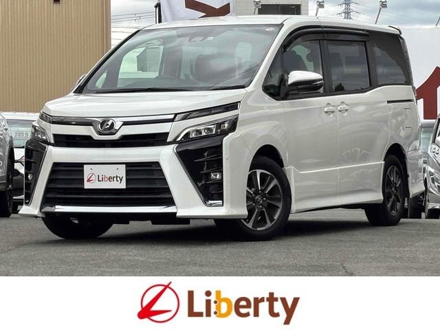 Toyota VOXY 2017 — фото автомобиля 1