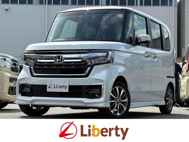 Honda N-BOX CUSTOM 2023 — фото автомобиля 1