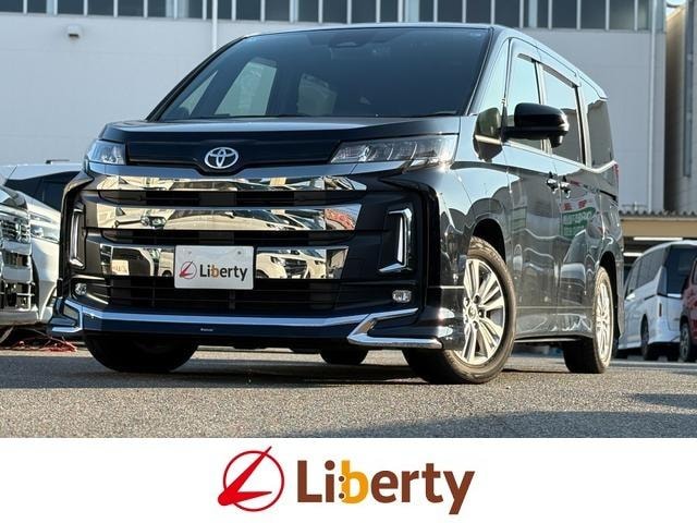 Toyota NOAH 2022 — фото автомобиля 1