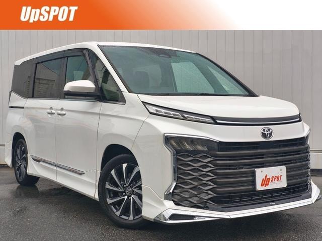 Toyota VOXY 2023 — фото автомобиля 1