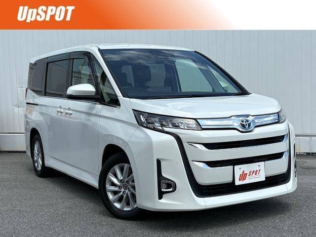 Toyota NOAH 2023 — фото автомобиля 1