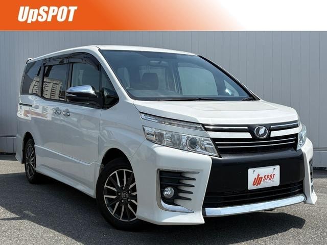Toyota VOXY 2015 — фото автомобиля