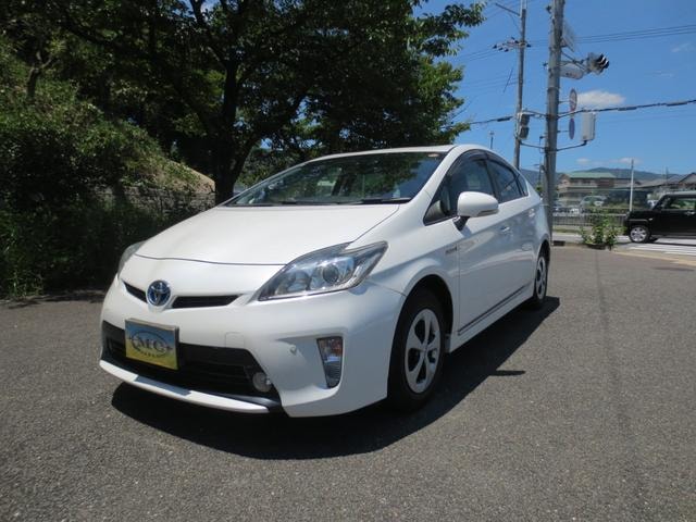 Toyota PRIUS 2014 — фото автомобиля