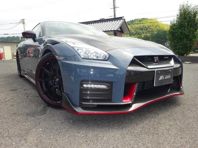 Nissan GT-R 2022 — фото автомобиля