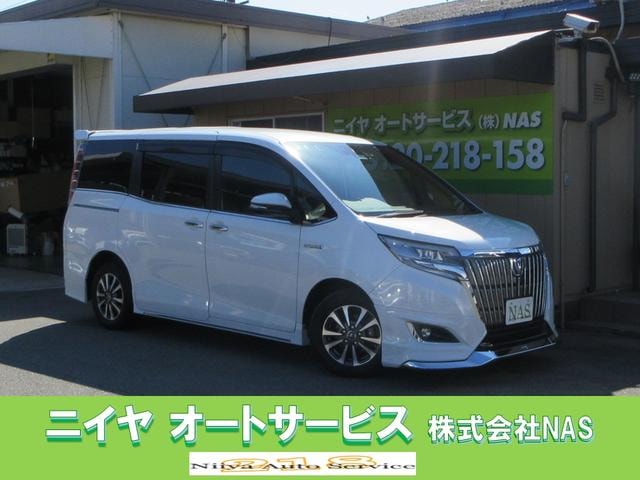 Toyota ESQUIRE 2018 — фото автомобиля 1