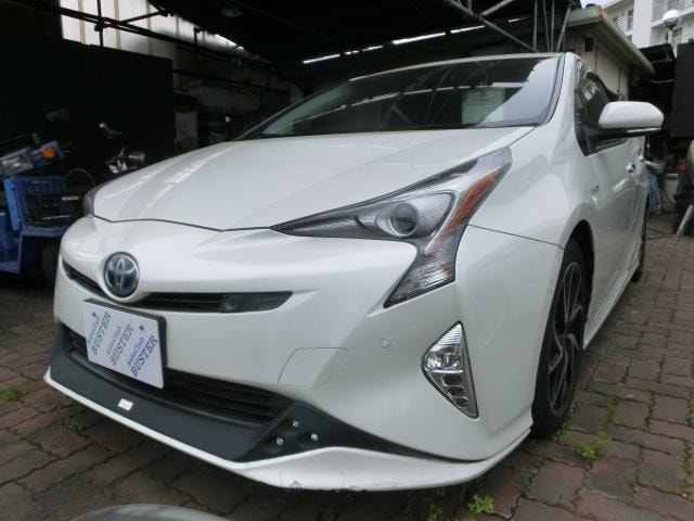 Toyota PRIUS 2016 — фото автомобиля 1