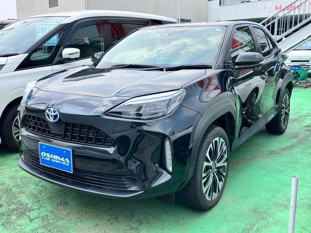 Toyota YARIS CROSS 2022 — фото автомобиля