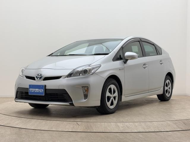Toyota PRIUS 2013 — фото автомобиля 1