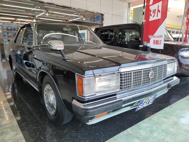 Toyota CROWN 1981 — фото автомобиля 1