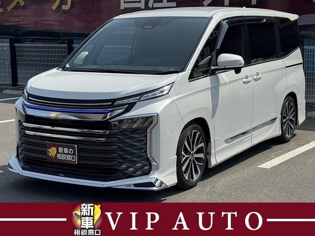 Toyota VOXY 2023 — фото автомобиля 1