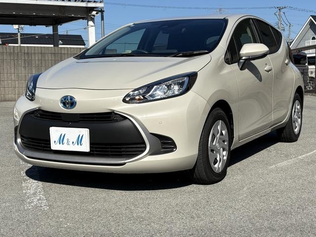 Toyota AQUA 2024 — фото автомобиля 1