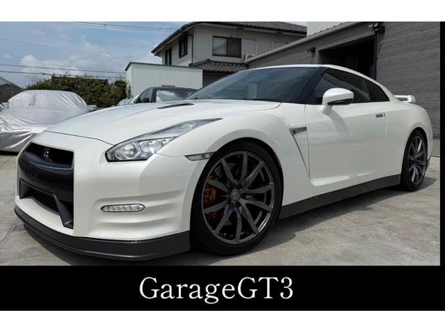 Nissan GT-R 2014 — фото автомобиля