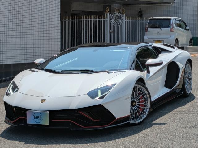 Lamborghini AVENTADOR 2022 — фото автомобиля