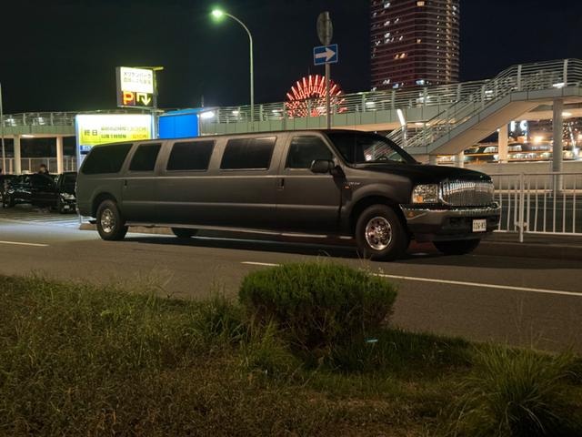 Ford EXCURSION 2016 — фото автомобиля