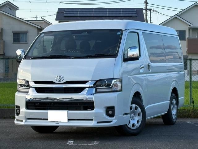 Toyota HIACE WAGON 2026 — фото автомобиля 1
