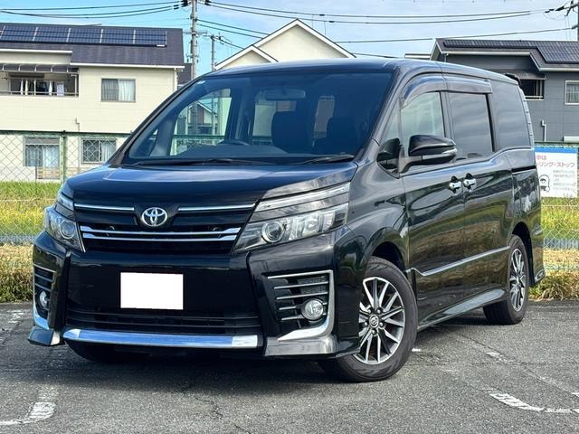 Toyota VOXY 2014 — фото автомобиля 1